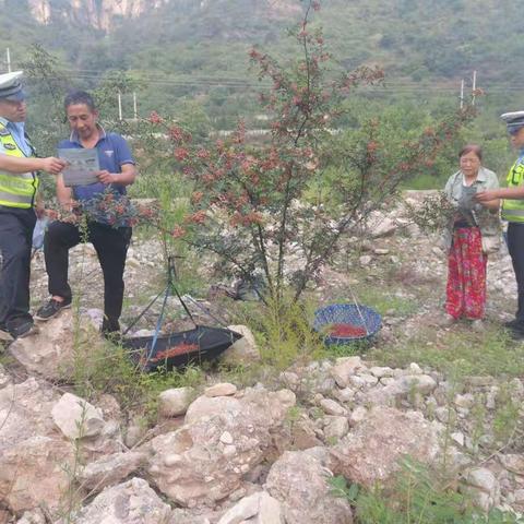 【美丽乡村行】平顺交警走进田间地头  让交通安全更“接地气”