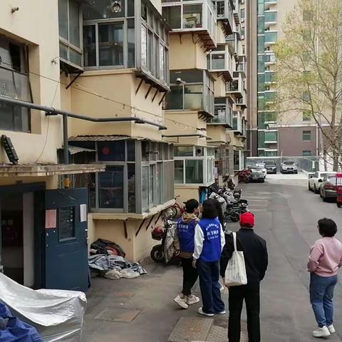 【奋进燕山】燕山街道燕子山路社区开展反宣品清理清查整治行动