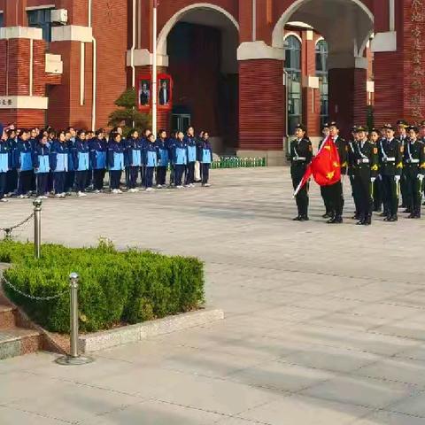 广饶县兴安中学举行“清明祭英烈，传承民族魂”主题升旗活动