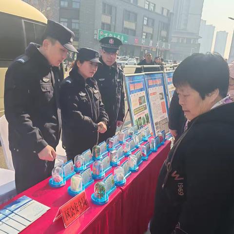 “禁毒宣传进社区，防毒意识入人心”