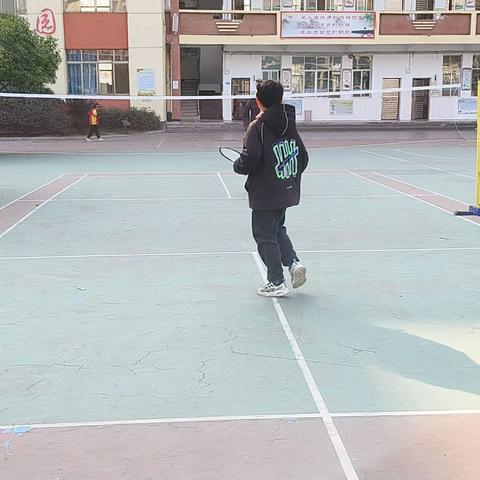 勤奋训练，羽球灿烂，磨砺自我，辉煌可见——恩江小学羽毛球周末兴趣班5班成果展