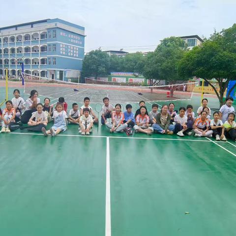 挥拍逐风，羽你成长｜恩江小学周六羽毛球1班课堂