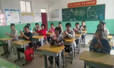 《关爱学生，幸福成长》——六疃小学开展诵读传统文化之《劝学》活动