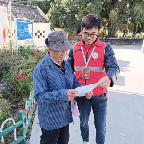 四更镇网格员开展道路交通安全宣传