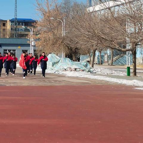 感党恩，听党话，跟党走——扎兰屯市第二中学开学典礼