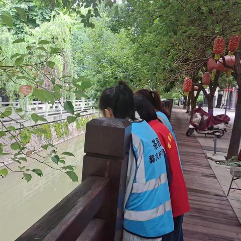 晋安区茶园街道东浦社区 开展巡河护河活动