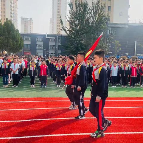 “又是一年重阳时”——天津路小学重阳节升旗仪式