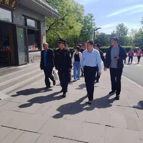 香山街道开展“五一”联合执法检查