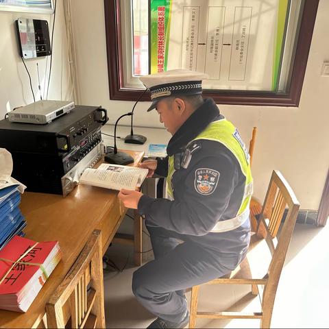 渭滨交警进农村开展交通安全宣传