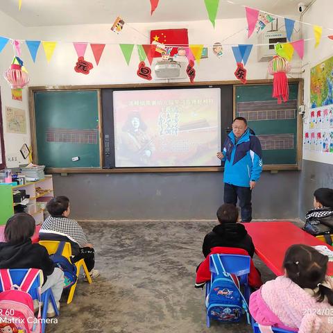 黒寨幼儿园 学习雷锋在 行动！