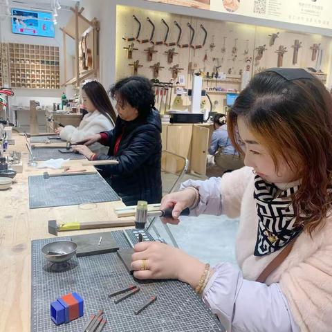 输配分公司工会组织开展“让创意和热爱点亮生活”主题手工DIY活动