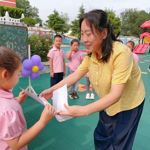 “放飞梦想，快乐成长”——和村小学幼儿园大班毕业典礼活动