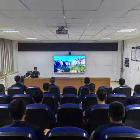 接力传承 躬身践行——悦东消防站开展观影《弘扬太行精神 践行忠诚使命》主题党日活动