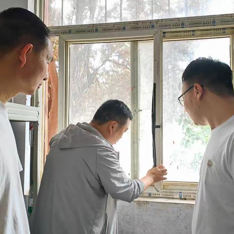 秦岭学校：排查安全隐患，筑牢安全防线——记宿舍限位器安全隐患专项排查