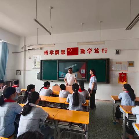 家长进课堂 运动伴成长 高新区实验小学六年级四班