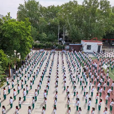 芸窗春深 一页千年——林州市第二实验小学世界读书日主题活动