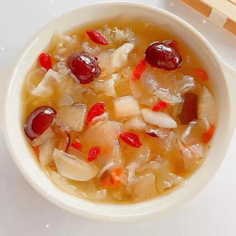 食育活动———《雪梨银耳羹》