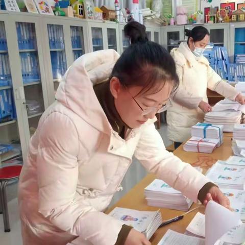 作业细检查 常规提质量——曹城办第六小学开展教案、作业展评活动