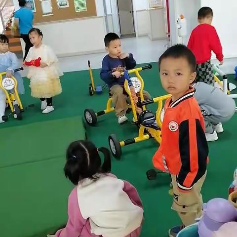 海口市博义幼儿园——户外混龄活动观察记录