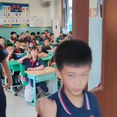 “挑战自我，超越极限” ---育园小学第三届体育文化节