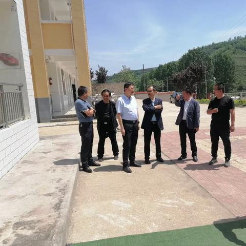 调研指导明方向     踔厉奋发促发展——县政府副县长赵晓冬在城关镇枣园小学调研工作