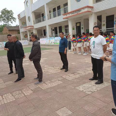 萌趣童心  欢乐共享——城关镇枣园小学庆“六一”文艺汇演活动