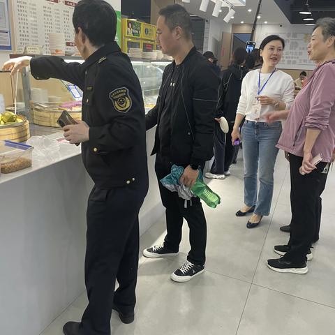 加强食品安全检查，守护舌尖上的安全