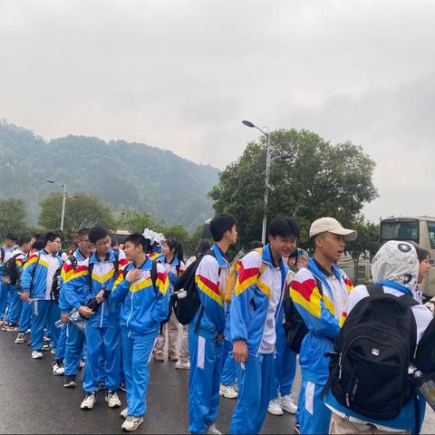 2023年5月9号铜仁一中初级中学八（20）班亚木沟研学旅行