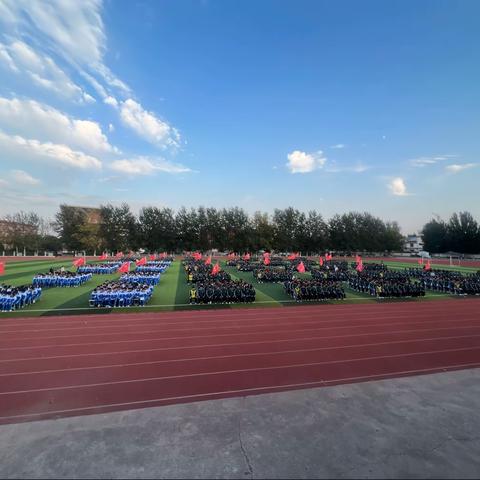 逐光而行，行将致远——临漳县第二中学高中部召开本学期第一次阶段工作表彰会