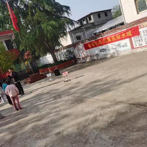 桑庄镇赵湾小学开展防溺水安全教育专题活动