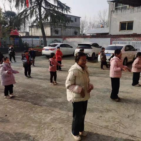 暖阳沐校园 课间绽活力 桑庄镇赵湾小学阳光大课间活动纪实
