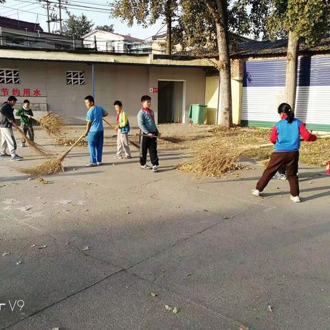 华夏小学巩卫活动简讯