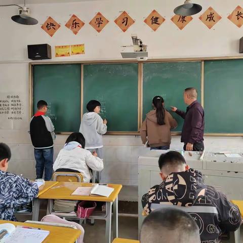 课后精彩纷呈  服务用心陪伴   泸西县旧城镇松鹤小学