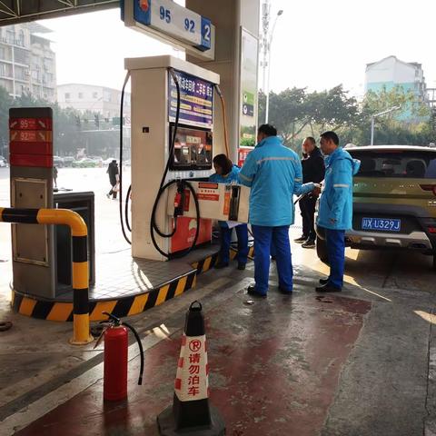 公司安全副总监李鹤到射洪片区开展节前安全检查