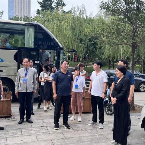党建引领促发展，交流学习再提升ll邯郸两新组织来我中心观摩