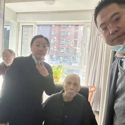 金融为民无小事 上门服务暖人心 ——古商城支行为特殊客户上门办理业务