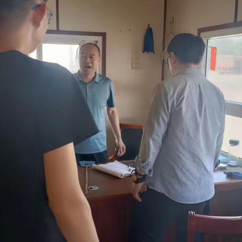 【馆陶服务区】中心服务区管理办主任王连群、资产科胡献智一行到馆陶服务区督导检查环境卫生、安全生产等工作
