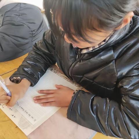 道口铺街道中心学校代屯小学举办英语书写大赛