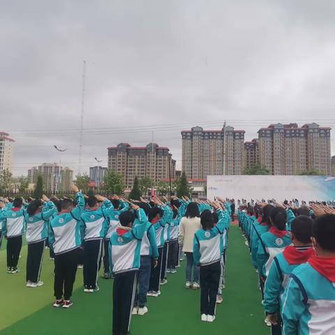 青蓝携手同促进，师徒结对共成长——衙下集镇河董家小学石洋洋