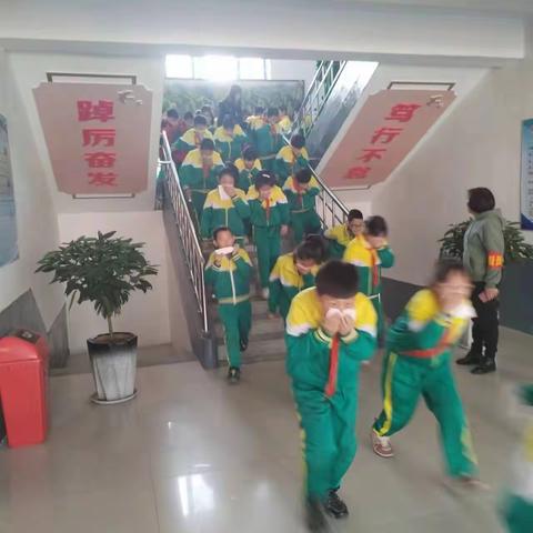 “火”速行动 防范未“燃”  —南关小学消防演练