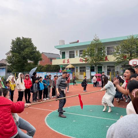 流光溢彩，情醉“女神节”———秦峰路底小学