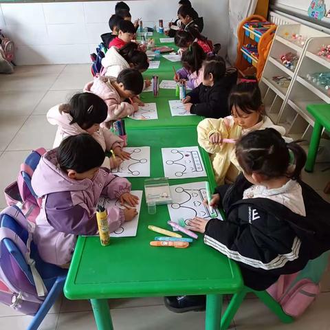 行别营学区黑佛头幼儿园“三八女神节”活动