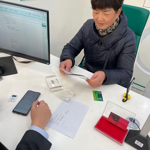 农行海盐县支行开展反诈骗宣传活动