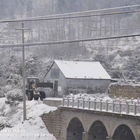 瑞雪满乡村•扫雪暖心田-李家庄村开展扫雪活动