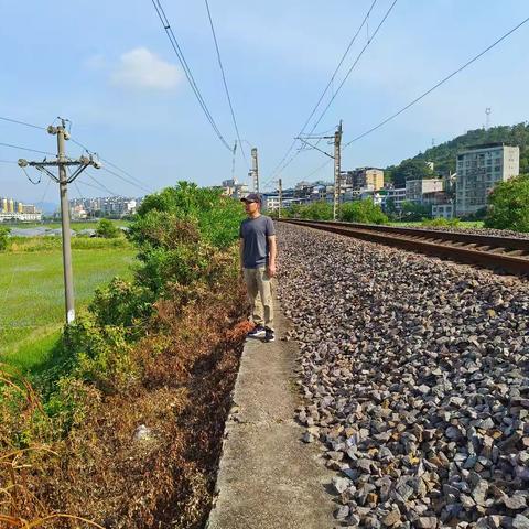 建阳区童游街道开展国庆节前铁路巡查工作