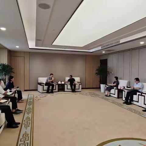 市商务局与市轨道交通集团开展业务交流 共促重点项目落地