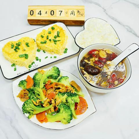 东莞市高埗贝欣幼儿园2024年4月份食谱