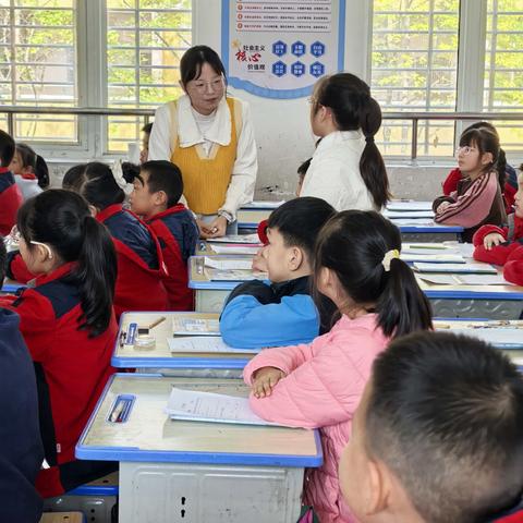 巧妙破“抽象”之困，示范引“思维”之航——以“线段、射线、直线”教学为例