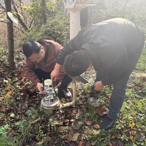 周至：及时巡检维护气象设备 全力做好冬季气象服务