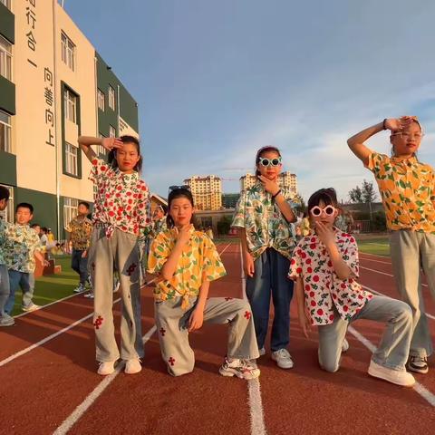 转学少年的逐光之旅 --大沁他拉小学新生成长记录